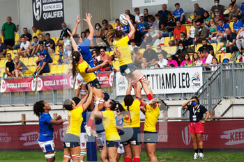 2021-09-25 - Olivia Fresneda Fernandez (Spain) wins the touche - RUGBY WOMEN'S WORLD CUP 2022 QUALIFICATION - ITALY VS SPAIN - WORLD CUP - RUGBY