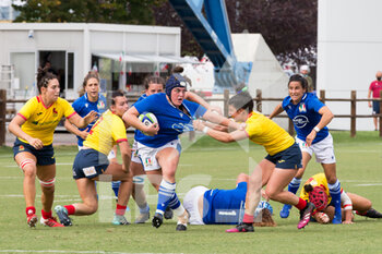 2021-09-25 - Melissa Bettoni (Italy) carries the ball - RUGBY WOMEN'S WORLD CUP 2022 QUALIFICATION - ITALY VS SPAIN - WORLD CUP - RUGBY
