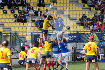 2021-09-25 - Elisa Giordano (Italy) wins the touche - RUGBY WOMEN'S WORLD CUP 2022 QUALIFICATION - ITALY VS SPAIN - WORLD CUP - RUGBY
