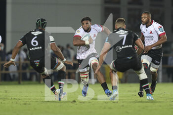 2021-09-24 - Vincent Tshituka (Lions) carries the ball - ZEBRE RUGBY CLUB VS EMIRATES LIONS - UNITED RUGBY CHAMPIONSHIP - RUGBY
