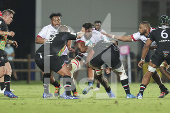 2021-09-24 - Vincent Tshituka (Lions) with a big hit over Zebre’s defense - ZEBRE RUGBY CLUB VS EMIRATES LIONS - UNITED RUGBY CHAMPIONSHIP - RUGBY