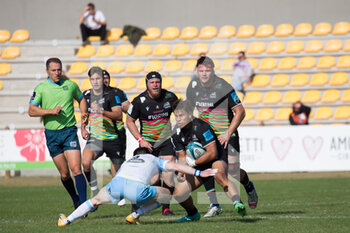 2021-10-16 - Junior LALOIFI (Zebre Parma) is plated by George  HORNE (Glasgow Warriors)

 - ZEBRE RUGBY CLUB VS GLASGOW WARRIORS - UNITED RUGBY CHAMPIONSHIP - RUGBY