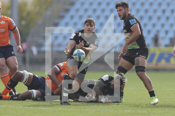 2021-10-23 - Alessandro Fusco (Zebre) with a pass  - ZEBRE RUGBY CLUB VS EDINBURGH - UNITED RUGBY CHAMPIONSHIP - RUGBY