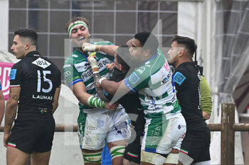 2021-12-24 - niccolò cannone (benetton) hit by  oliviero Fabiani (zebre) - ZEBRE RUGBY CLUB VS BENETTON RUGBY - UNITED RUGBY CHAMPIONSHIP - RUGBY
