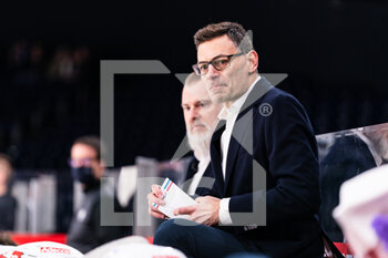 2021-11-16 - 16.11.2021, Zurich, Hallenstadion, CHL: ZSC Lions - Rogle Angelholm, assistant coach Peter Popovic (ZSC) - CHAMPIONS HOKEY LEAGUE - ZSC LIONS VS ROGLE ANGELHOLM - ICE HOCKEY - WINTER SPORTS