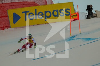 2021-12-17 - Vincent Kriechmayr (AUT) - 2021 FIS SKI WORLD CUP - MEN' SUPER-G - ALPINE SKIING - WINTER SPORTS