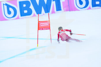 2021-12-11 - 11.12.2021, St. Moritz, St. Moritz, FIS Ski World Cup Women: St. Moritz, Mirjam Puncher (Austria) in action - 2021 FIS SKI WORLD CUP WOMEN: ST. MORITZ - ALPINE SKIING - WINTER SPORTS