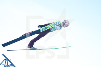 2021-12-18 - 18.12.2021, Engelberg, Gross-Titlis-Schanze, FIS Ski Jumping World Cup Engelberg, Jan Hoerl AUT jumps from the hill (in action) - 2021 FIS SKI JUMPING WORLD CUP - NORDIC SKIING - WINTER SPORTS
