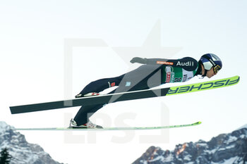2021-12-18 - 18.12.2021, Engelberg, Gross-Titlis-Schanze, FIS Ski Jumping World Cup Engelberg, Wellinger Andreas GER jumps from the hill (in action) - 2021 FIS SKI JUMPING WORLD CUP - NORDIC SKIING - WINTER SPORTS