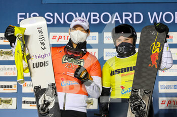 2021-12-18 - The WC leader Sangho LEE KOR and - 2021 FIS SNOWBOARD WORLD CUP - MEN'S PARALLEL GIANT SLALOM - SNOWBOARD - WINTER SPORTS