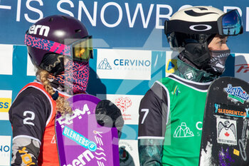 2021-12-18 - Lindsey Jacobellis (USA) and Tess Critchlow (CAN) - 2021 SBX WORLD CUP  - SNOWBOARD - WINTER SPORTS