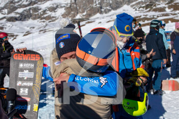 2021-12-18 - Michela Moioli (ITA) and Sofia Belingheri (ITA) - 2021 SBX WORLD CUP  - SNOWBOARD - WINTER SPORTS