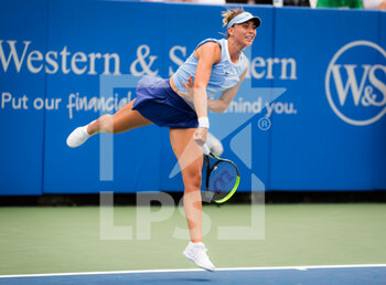 2021-08-16 - Paula Badosa of Spain in action during the first round of the 2021 Western & Southern Open WTA 1000 tennis tournament against Petra Martic of Croatia on August 16, 2021 at Lindner Family Tennis Center in Cincinnati, USA - Photo Rob Prange / Spain DPPI / DPPI - 2021 WESTERN & SOUTHERN OPEN WTA 1000 TENNIS TOURNAMENT - INTERNATIONALS - TENNIS