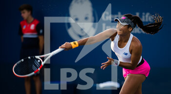 2021-08-16 - Heather Watson of Great Britain in action during the first round of the 2021 Western & Southern Open WTA 1000 tennis tournament against Aliaksandra Sasnovich of Belarus on August 16, 2021 at Lindner Family Tennis Center in Cincinnati, USA - Photo Rob Prange / Spain DPPI / DPPI - 2021 WESTERN & SOUTHERN OPEN WTA 1000 TENNIS TOURNAMENT - INTERNATIONALS - TENNIS