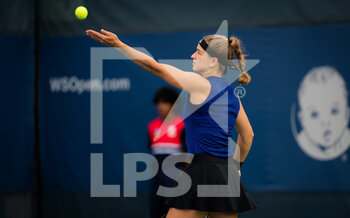 2021-08-16 - Karolina Muchova of the Czech Republic in action during the first round of the 2021 Western & Southern Open WTA 1000 tennis tournament against Johanna Konta of Great Britain on August 17, 2021 at Lindner Family Tennis Center in Cincinnati, USA - Photo Rob Prange / Spain DPPI / DPPI - 2021 WESTERN & SOUTHERN OPEN WTA 1000 TENNIS TOURNAMENT - INTERNATIONALS - TENNIS