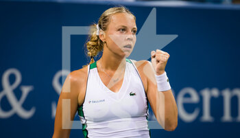 2021-08-16 - Anett Kontaveit of Estonia in action during the first round of the 2021 Western & Southern Open WTA 1000 tennis tournament against Ons Jabeur of Tunisia on August 17, 2021 at Lindner Family Tennis Center in Cincinnati, USA - Photo Rob Prange / Spain DPPI / DPPI - 2021 WESTERN & SOUTHERN OPEN WTA 1000 TENNIS TOURNAMENT - INTERNATIONALS - TENNIS
