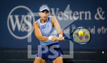 2021-08-16 - Belinda Bencic of Switzerland in action during the first round of the 2021 Western & Southern Open WTA 1000 tennis tournament against Marketa Vondrousova of the Czech Republic on August 17, 2021 at Lindner Family Tennis Center in Cincinnati, USA - Photo Rob Prange / Spain DPPI / DPPI - 2021 WESTERN & SOUTHERN OPEN WTA 1000 TENNIS TOURNAMENT - INTERNATIONALS - TENNIS