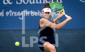 2021-08-18 - Jennifer Brady of the United States in action during the second round at the 2021 Western & Southern Open WTA 1000 tennis tournament against Jelena Ostapenko of Latvia on August 18, 2021 at Lindner Family Tennis Center in Cincinnati, USA - Photo Rob Prange / Spain DPPI / DPPI - 2021 WESTERN & SOUTHERN OPEN WTA 1000 TENNIS TOURNAMENT - INTERNATIONALS - TENNIS
