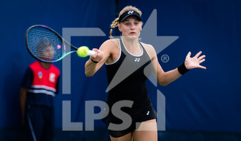 2021-08-18 - Dayana Yastremska of the Ukraine in action during the second round of the 2021 Western & Southern Open WTA 1000 tennis tournament against Barbora Krejcikova of the Czech Republic on August 18, 2021 at Lindner Family Tennis Center in Cincinnati, USA - Photo Rob Prange / Spain DPPI / DPPI - 2021 WESTERN & SOUTHERN OPEN WTA 1000 TENNIS TOURNAMENT - INTERNATIONALS - TENNIS