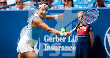 2021-08-19 - Victoria Azarenka of Belarus in action during the third round at the 2021 Western & Southern Open WTA 1000 tennis tournament against Ashleigh Barty of Australia on August 19, 2021 at Lindner Family Tennis Center in Cincinnati, USA - Photo Rob Prange / Spain DPPI / DPPI - 2021 WESTERN & SOUTHERN OPEN WTA 1000 TENNIS TOURNAMENT - INTERNATIONALS - TENNIS