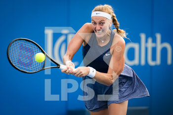 2021-08-19 - Petra Kvitova of the Czech Republic in action during her third round match at the 2021 Western & Southern Open WTA 1000 tennis tournament against Ons Jabeur of Tunisia on August 19, 2021 at Lindner Family Tennis Center in Cincinnati, USA - Photo Rob Prange / Spain DPPI / DPPI - 2021 WESTERN & SOUTHERN OPEN WTA 1000 TENNIS TOURNAMENT - INTERNATIONALS - TENNIS