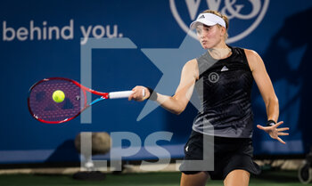 2021-08-19 - Elena Rybakina of Kazakhstan in action during her third round match at the 2021 Western & Southern Open WTA 1000 tennis tournament against Paula Badosa of Spain on August 19, 2021 at Lindner Family Tennis Center in Cincinnati, USA - Photo Rob Prange / Spain DPPI / DPPI - 2021 WESTERN & SOUTHERN OPEN WTA 1000 TENNIS TOURNAMENT - INTERNATIONALS - TENNIS