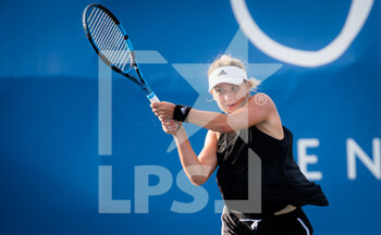 2021-08-23 - Clara Burel of France in action during the first round of the 2021 WTA Chicago Womens Open WTA 250 tennis tournament against Elina Svitolina of the Ukraine on August 23, 2021 in Chicago, United States - Photo Rob Prange / Spain DPPI / DPPI - 2021 WTA CHICAGO WOMENS OPEN, WTA 250 TENNIS TOURNAMENT - INTERNATIONALS - TENNIS