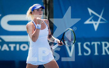2021-08-26 - Tereza Martincova of the Czech Republic in action during her quarter-final match at the 2021 WTA Chicago Womens Open WTA 250 tennis tournament against Rebecca Peterson of Sweden on August 26, 2021 in Chicago, United States - Photo Rob Prange / Spain DPPI / DPPI - 2021 WTA CHICAGO WOMENS OPEN WTA 250 TENNIS TOURNAMENT - INTERNATIONALS - TENNIS