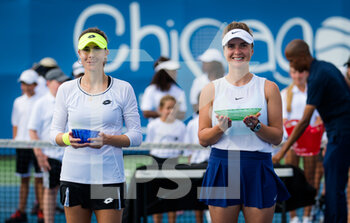 2021-08-28 - Alize Cornet of France & Elina Svitolina of the Ukraine with their trophies after the final of the 2021 WTA Chicago Womens Open WTA 250 tennis tournament on August 28, 2021 in Chicago, United States - Photo Rob Prange / Spain DPPI / DPPI - 2021 WTA CHICAGO WOMENS OPEN WTA 250 TENNIS TOURNAMENT - INTERNATIONALS - TENNIS