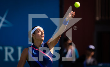2021-09-27 - Caroline Garcia of France during the first round of the 2021 Chicago Fall Tennis Classic, WTA 500 tennis tournament against Mai Hontama of Japan on September 27, 2021 in Chicago, USA - 2021 CHICAGO FALL TENNIS CLASSIC, WTA 500 TENNIS TOURNAMENT - INTERNATIONALS - TENNIS
