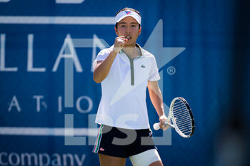2021-09-27 - Mai Hontama of Japan during the first round of the 2021 Chicago Fall Tennis Classic, WTA 500 tennis tournament against Caroline Garcia of France on September 27, 2021 in Chicago, USA - 2021 CHICAGO FALL TENNIS CLASSIC, WTA 500 TENNIS TOURNAMENT - INTERNATIONALS - TENNIS