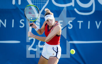 2021-09-27 - Marketa Vondrousova of the Czech Republic in action during first round of the 2021 Chicago Fall Tennis Classic WTA 500 tennis tournament against Ajla Tomljanovic of Australia on September 27, 2021 in Chicago, USA - 2021 CHICAGO FALL TENNIS CLASSIC, WTA 500 TENNIS TOURNAMENT - INTERNATIONALS - TENNIS