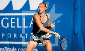 2021-09-27 - Kaia Kanepi of Estonia in action during the first round of the 2021 Chicago Fall Tennis Classic WTA 500 tennis tournament against Jil Teichmann of Switzerland on September 28, 2021 in Chicago, USA - 2021 CHICAGO FALL TENNIS CLASSIC, WTA 500 TENNIS TOURNAMENT - INTERNATIONALS - TENNIS