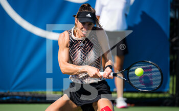 2021-09-29 - Andrea Petkovic of Germany in action during the second round of the 2021 Chicago Fall Tennis Classic WTA 500 tennis tournament against Jessica Pegula of the United States on September 29, 2021 in Chicago, USA - 2021 CHICAGO FALL TENNIS CLASSIC WTA 500 TENNIS TOURNAMENT - INTERNATIONALS - TENNIS