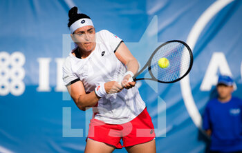 2021-09-30 - Ons Jabeur of Tunisia in action during the third round at the 2021 Chicago Fall Tennis Classic WTA 500 tennis tournament against Jessica Pegula of the United States on September 30, 2021 in Chicago, USA - 2021 CHICAGO FALL TENNIS CLASSIC WTA 500 TENNIS TOURNAMENT - INTERNATIONALS - TENNIS
