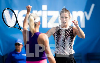 2021-10-02 - Andrea Petkovic of Germany in action during the doubles semi-final with partner Kveta Peschke at the 2021 Chicago Fall Tennis Classic WTA 500 tennis tournament on October 2, 2021 in Chicago, USA - 2021 CHICAGO FALL TENNIS CLASSIC WTA 500 TENNIS TOURNAMENT - INTERNATIONALS - TENNIS