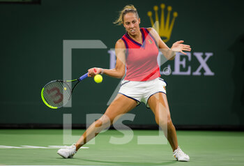 2021-10-06 - Madison Keys of the United States in action during the first round of the 2021 BNP Paribas Open WTA 1000 tennis tournament against Kaia Kanepi of Estonia on October 6, 2021 at Indian Wells Tennis Garden in Indian Wells, United States - 2021 BNP PARIBAS OPEN WTA 1000 TENNIS TOURNAMENT - INTERNATIONALS - TENNIS