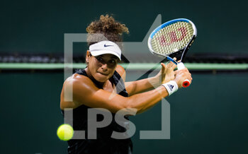 2021-10-06 - Mayar Sherif of Egypt in action during the first round of the 2021 BNP Paribas Open WTA 1000 tennis tournament against Danka Kovinic of Montenegro on October 7, 2021 at Indian Wells Tennis Garden in Indian Wells, United States - 2021 BNP PARIBAS OPEN WTA 1000 TENNIS TOURNAMENT - INTERNATIONALS - TENNIS