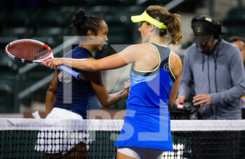 2021-10-08 - Leylah Fernandez of Canada & Alize Cornet of France in action during the second round of the 2021 BNP Paribas Open WTA 1000 tennis tournament on October 8, 2021 at Indian Wells Tennis Garden in Indian Wells, United States - 2021 BNP PARIBAS OPEN WTA 1000 TENNIS TOURNAMENT - INTERNATIONALS - TENNIS