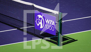 2021-10-08 - WTA 1000 Logo during the second round at the 2021 BNP Paribas Open WTA 1000 tennis tournament on October 9, 2021 at Indian Wells Tennis Garden in Indian Wells, United States - 2021 BNP PARIBAS OPEN WTA 1000 TENNIS TOURNAMENT - INTERNATIONALS - TENNIS