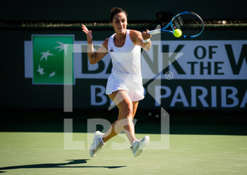 2021-10-08 - Martina Trevisan of Italy in action during the second round at the 2021 BNP Paribas Open WTA 1000 tennis tournament against Anett Kontaveit of Estonia on October 9, 2021 at Indian Wells Tennis Garden in Indian Wells, United States - 2021 BNP PARIBAS OPEN WTA 1000 TENNIS TOURNAMENT - INTERNATIONALS - TENNIS