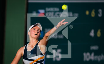 2021-10-08 - Barbora Krejcikova of the Czech Republic in action during the second round at the 2021 BNP Paribas Open WTA 1000 tennis tournament against Zarina Diyas of Kazakhstan on October 9, 2021 at Indian Wells Tennis Garden in Indian Wells, United States - 2021 BNP PARIBAS OPEN WTA 1000 TENNIS TOURNAMENT - INTERNATIONALS - TENNIS