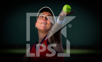 2021-10-08 - Paula Badosa of Spain in action during the second round at the 2021 BNP Paribas Open WTA 1000 tennis tournament against Dayana Yastremska of Ukraine on October 9, 2021 at Indian Wells Tennis Garden in Indian Wells, United States - 2021 BNP PARIBAS OPEN WTA 1000 TENNIS TOURNAMENT - INTERNATIONALS - TENNIS