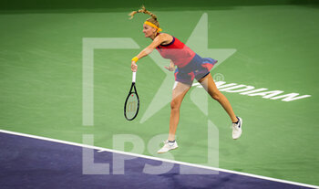 2021-10-09 - Petra Kvitova of the Czech Republic in action during the third round at the 2021 BNP Paribas Open WTA 1000 tennis tournament against Victoria Azarenka of Belarus on October 10, 2021 at Indian Wells Tennis Garden in Indian Wells, United States - 2021 BNP PARIBAS OPEN WTA 1000 TENNIS TOURNAMENT - INTERNATIONALS - TENNIS