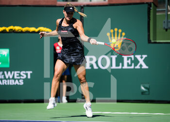 2021-10-09 - Angelique Kerber of Germany in action during the third round at the 2021 BNP Paribas Open WTA 1000 tennis tournament against Daria Kasatkina of Russia on October 11, 2021 at Indian Wells Tennis Garden in Indian Wells, United States - 2021 BNP PARIBAS OPEN WTA 1000 TENNIS TOURNAMENT - INTERNATIONALS - TENNIS