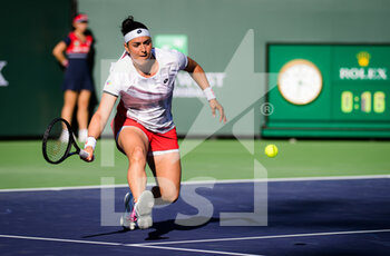 2021-10-09 - Ons Jabeur of Tunisia in action during the third round at the 2021 BNP Paribas Open WTA 1000 tennis tournament against Danielle Collins of the United States on October 11, 2021 at Indian Wells Tennis Garden in Indian Wells, United States - 2021 BNP PARIBAS OPEN WTA 1000 TENNIS TOURNAMENT - INTERNATIONALS - TENNIS