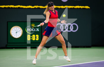 2021-10-09 - Paula Badosa of Spain in action during the third round at the 2021 BNP Paribas Open WTA 1000 tennis tournament against Cori Gauff of the United States on October 11, 2021 at Indian Wells Tennis Garden in Indian Wells, United States - 2021 BNP PARIBAS OPEN WTA 1000 TENNIS TOURNAMENT - INTERNATIONALS - TENNIS