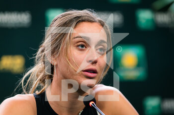 2021-10-09 - Paula Badosa of Spain talks to the media after the third round at the 2021 BNP Paribas Open WTA 1000 tennis tournament on October 11, 2021 at Indian Wells Tennis Garden in Indian Wells, United States - 2021 BNP PARIBAS OPEN WTA 1000 TENNIS TOURNAMENT - INTERNATIONALS - TENNIS