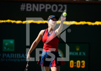2021-10-12 - Elina Svitolina of Ukraine in action during the fourth round at the 2021 BNP Paribas Open WTA 1000 tennis tournament against Jessica Pegula of the United States on October 12, 2021 at Indian Wells Tennis Garden in Indian Wells, United States - 2021 BNP PARIBAS OPEN WTA 1000 TENNIS TOURNAMENT - INTERNATIONALS - TENNIS