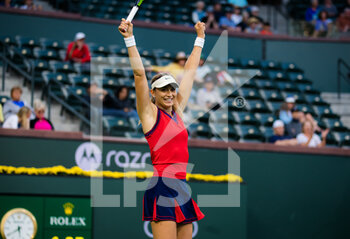 2021-10-12 - Paula Badosa of Spain in action during the fourth round at the 2021 BNP Paribas Open WTA 1000 tennis tournament against Barbora Krejcikova of the Czech Republic on October 12, 2021 at Indian Wells Tennis Garden in Indian Wells, United States - 2021 BNP PARIBAS OPEN WTA 1000 TENNIS TOURNAMENT - INTERNATIONALS - TENNIS